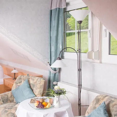 Landidyll Landhotel Liesetal Халленберг