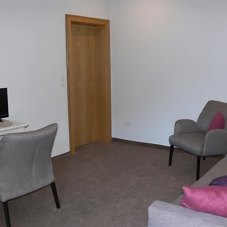 Landidyll Landhotel Liesetal Отель Халленберг